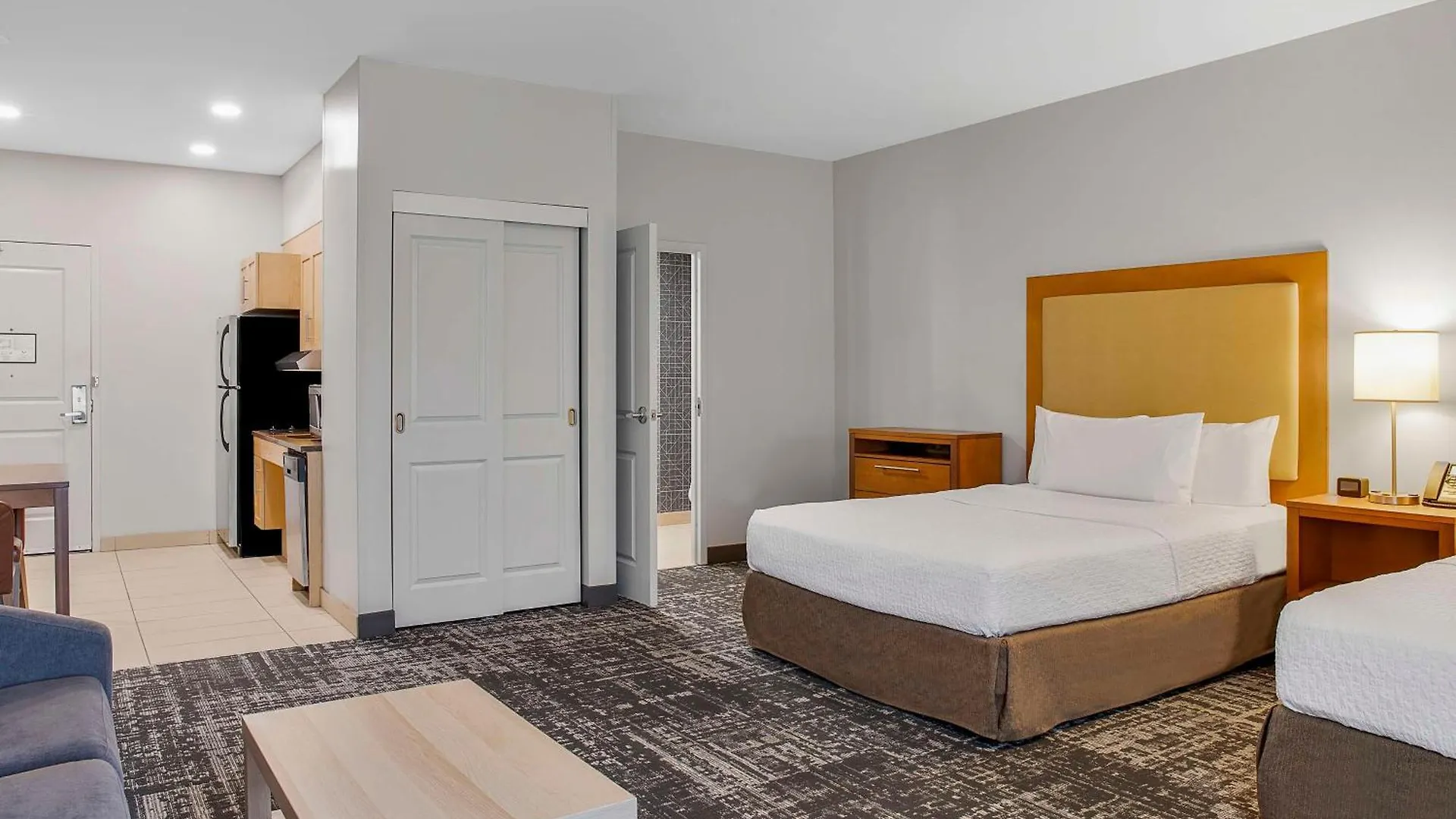 Homewood Suites By Hilton Winnipeg Airport - Polo Park 3*,  Канада