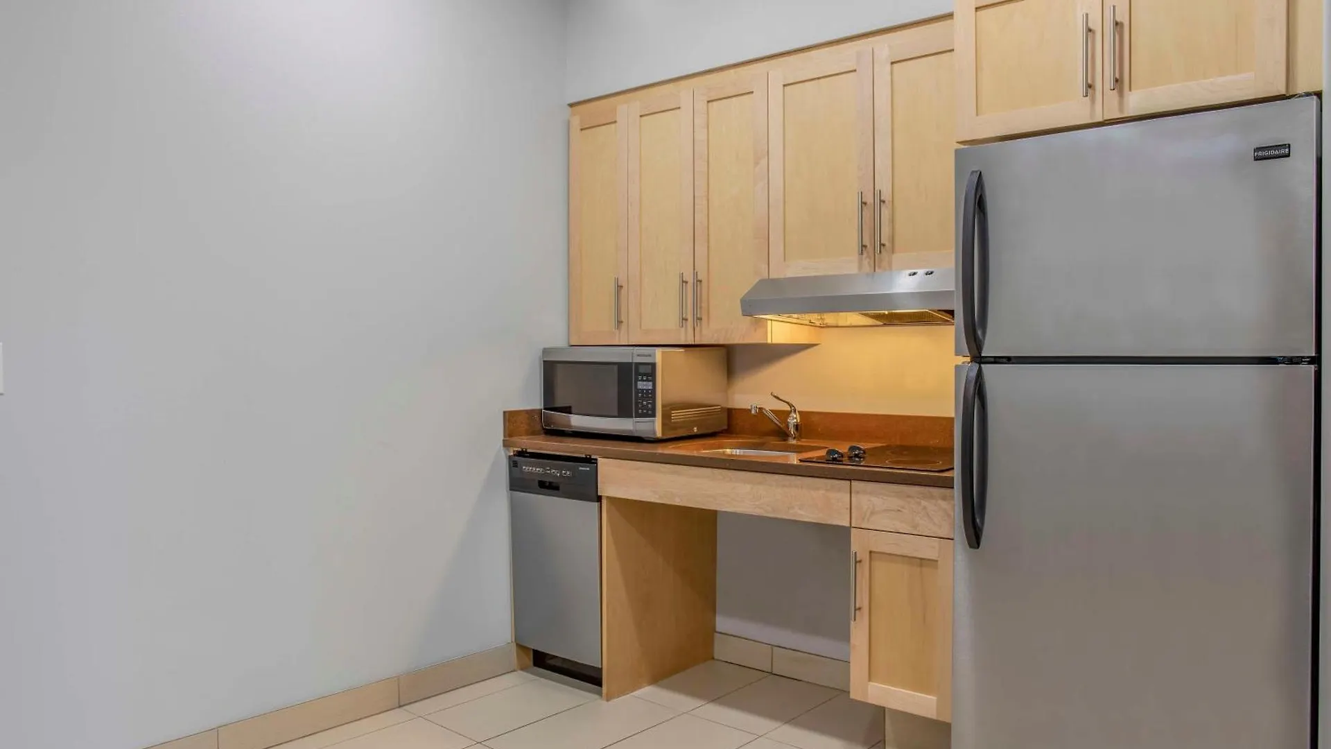 Homewood Suites By Hilton Winnipeg Airport - Polo Park