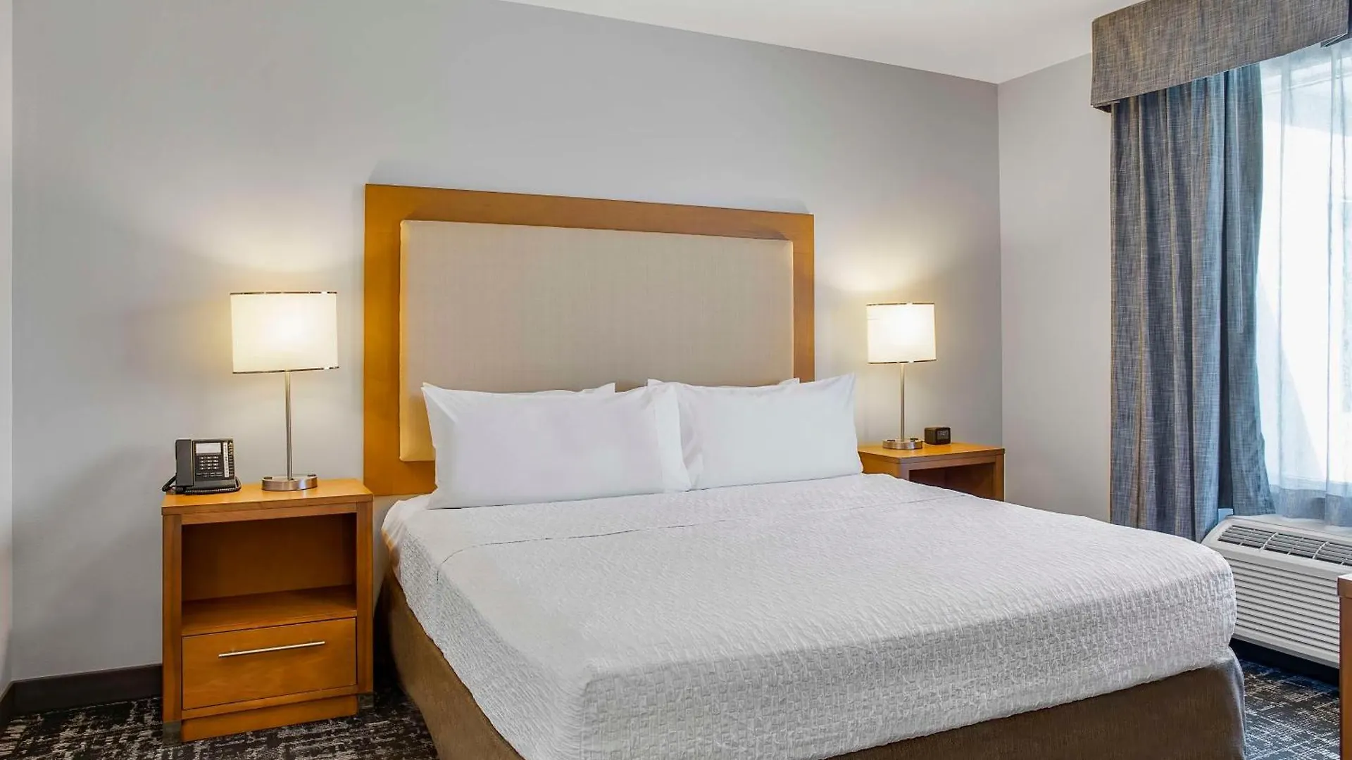 Homewood Suites By Hilton Winnipeg Airport - Polo Park Отель